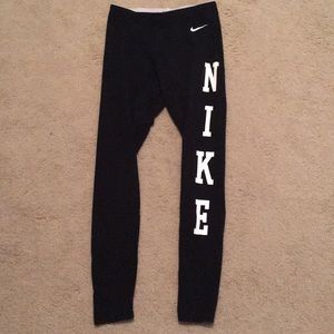 Black Nike leggings ON HOLD